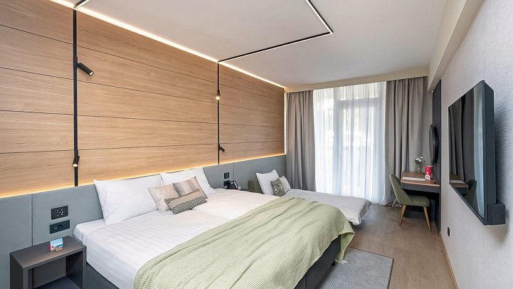 Pelegrin Plava Laguna - Wohnbeispiel Doppelzimmer Klassik Balkon für 3 Pers. (Zimmercodierung TB1)