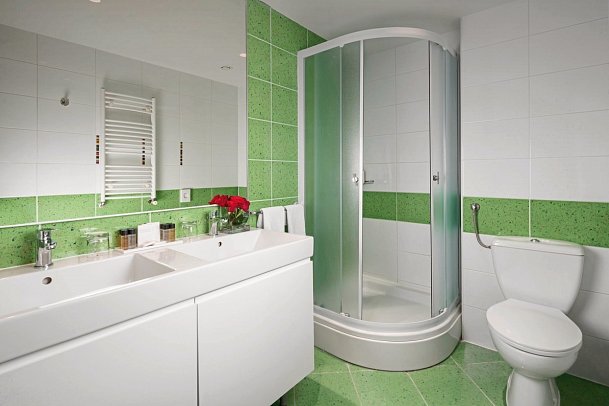 Hotel & Residence Garden Istra Plava Laguna - Wohnbeispiel Familienz. Poolseite Nebengebäude (Zimmercodierung FB2)