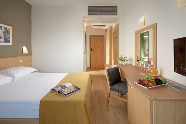 Aurora Plava Laguna - Wohnbeispiel Doppelzimmer Superior Gartenblick (Zimmercodierung DSG)