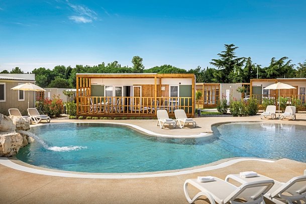 Camping Polari - Wohnbeispiel Mobilheim Mobilheim Premium Family (Zimmercodierung CM2)