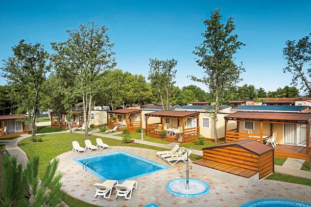 Camping Valkanela - Wohnbeispiel Mobilheim Premium (Zimmercodierung CM1)