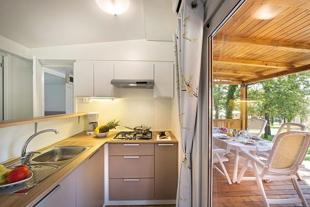 Camping Valkanela - Wohnbeispiel Mobilheim Family (Zimmercodierung CB3)