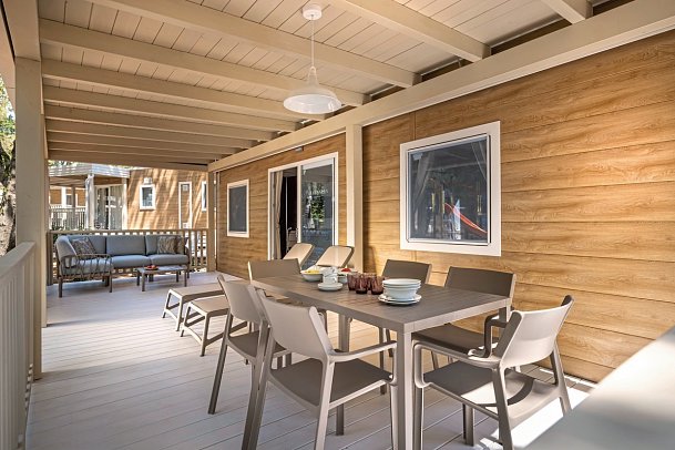 Camping Valkanela - Wohnbeispiel Mobilheim Forest Escape (Zimmercodierungen CB1 & CB2)