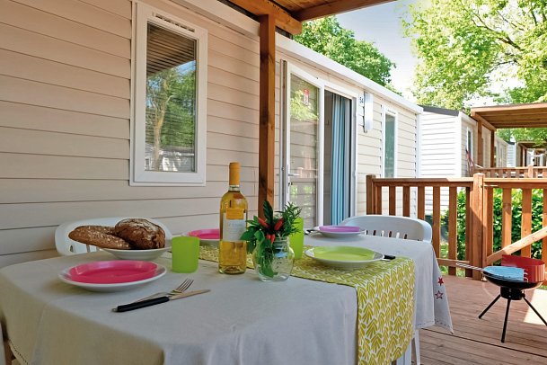 Lanterna Premium Camping Resort (by Happy Camp) - Wohnbeispiel Mobilheim Happy Premium (Zimmercodierungen CM1 & CM2)