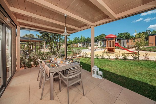 Lanterna Premium Camping Resort (by Valamar) - Wohnbeispiel Mediterannean Garden Home (Zimmercodierung CB3)