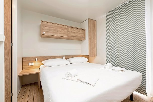 Mobile Homes Veštar - Wohnbeispiel Mobilheim Forest Escape (Zimmercodierung CB1)