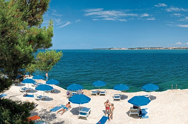 Lanterna Resort