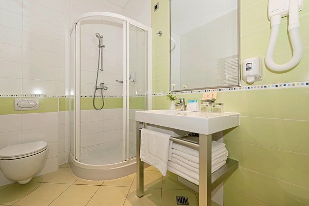 Resort Belvedere Apartments - Beispiel Bad Appartement 1 Schlafzimmer (Zimmercodierungen AB2 & ABO)