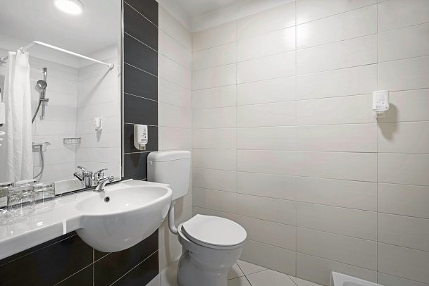 Resort Villas Rubin Apartments - Badbeispiel Appartement 2 Schlafzimmer Standard (Zimmercodierung OB1)