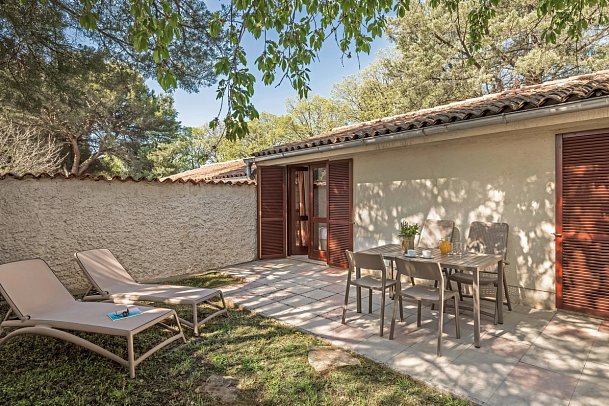 Resort Villas Rubin Apartments - Beispiel Terrasse Appartement 1 Schlafzimmer (Zimmercodierung AB1)