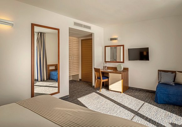 Valamar Sanfior Hotel & Casa - Wohnbeispiel Zimmer für 2 Meerseite Casa Sanfior (Zimmercodierung DSV)