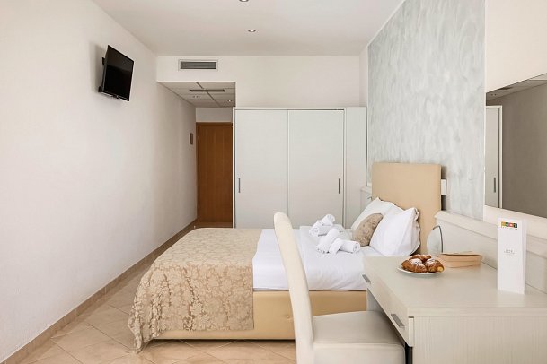 Hedera - Wohnbeispiel Doppelzimmer Meerseite 4 Personen (Zimmercodierung DBC)