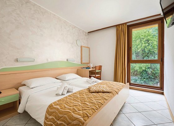Narcis - Wohnbeispiel Doppelzimmer Economy (Zimmercodierung DE1)