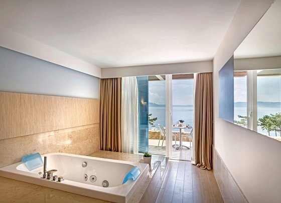 Girandella Resort Valamar Collection Designed for Adults - Wohnbeispiel Suite für 2 mit Jacuzzi (Zimmercodierung WMM)