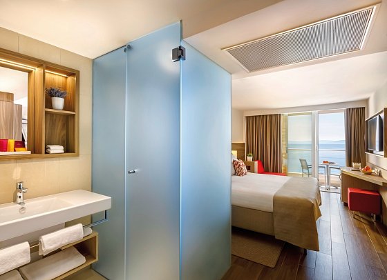 Girandella Resort Valamar Collection Family - Wohnbeispiel Zimmer für 2 plus 1 Meerblick (Zimmercodierung TSM)