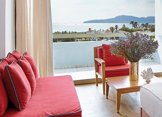 Grecotel LUX®ME Dama Dama - Wohnbeispiel Doppelzimmer Superior Guestroom mit Meerblick (Zimmercodierung DSM)