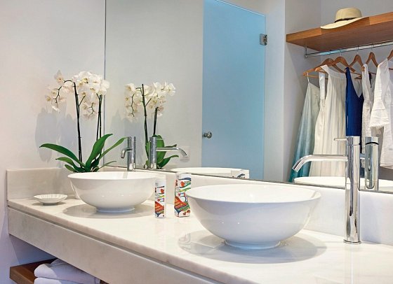 Grecotel LUX®ME Dama Dama - Wohnbeispiel Doppelzimmer LUX ME Guestroom mit Meerblick (Zimmercodierung DBM)
