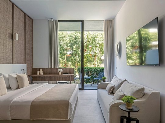 Grecotel Lux Me Dama Dama - Wohnbeispiel Familienzimmer Premier Guestroom mit Loft (Zimmercodierung FBG)