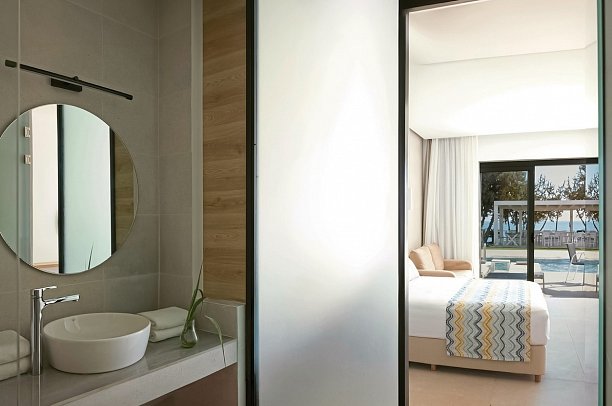 Sentido Sunrise Beach - Wohnbeispiel Juniorsuite Swim Up (Zimmercodierung JBQ)