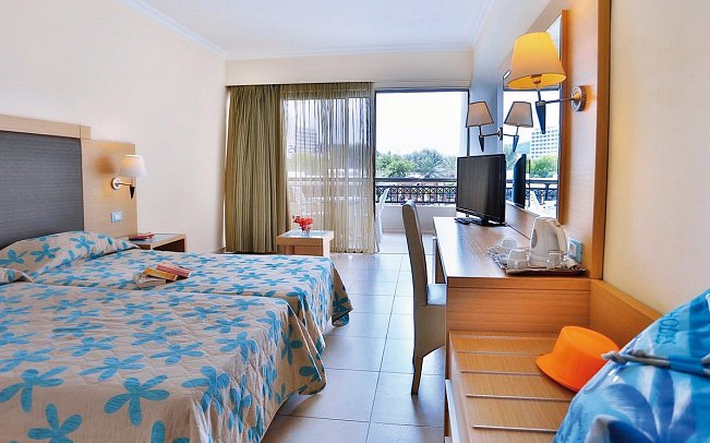 Sol by Meliá Cosmopolitan Rhodes - Wohnbeispiel Doppelzimmer Gartenblick (Zimmercodierung DBG)