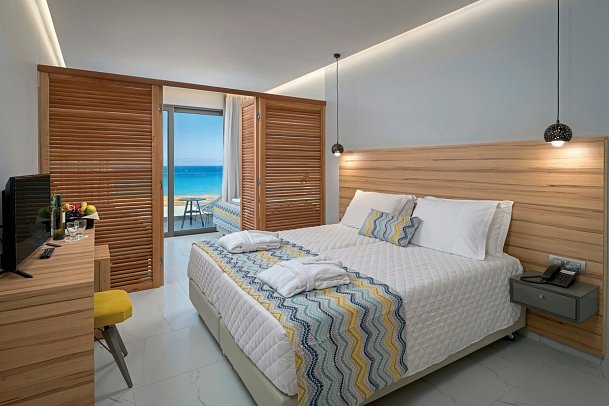 Avra Beach Resort - Wohnbeispiel Familienzimmer Superior Meerblick (Zimmercodierung FSM)