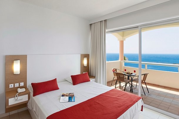 Rodos Princess Beach Resort & Spa - Wohnbeispiel Familienzimmer Meerblick (Zimmercodierung F1M)