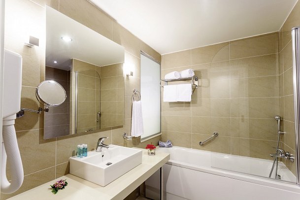 Lindos White Hotel & Suites