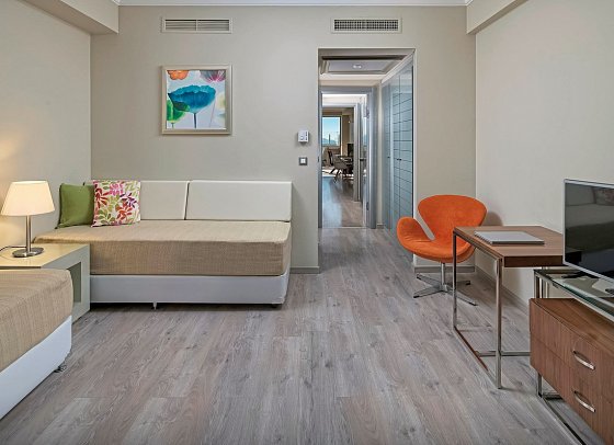 Atrium Platinum - Wohnbeispiel Familien Executive Suite mit Meerblick und Privatpool (Zimmercodierung WTM)