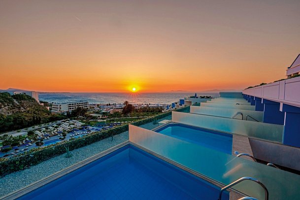 Atrium Platinum - Wohnbeispiel Doppelzimmer Deluxe Privatpool (Zimmercodierung DDR)