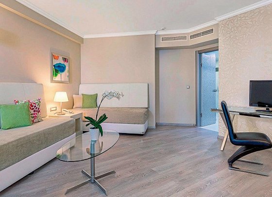 Atrium Platinum - Wohnbeispiel Superior Familien Suite Meerblick (Zimmercodierung WIM)