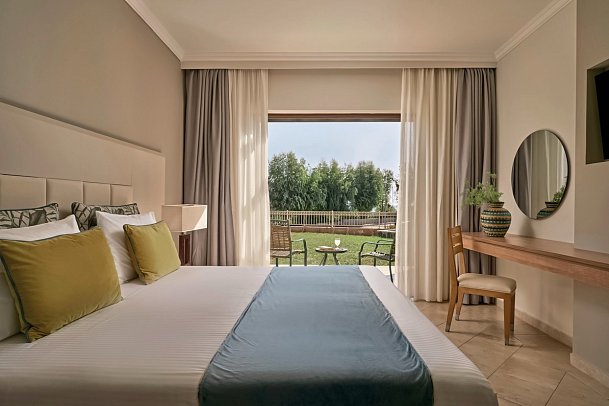 Lindos Imperial Resort & Spa - Wohnbeispiel Familienzimmer Gartenblick (Zimmercodierung FBG)