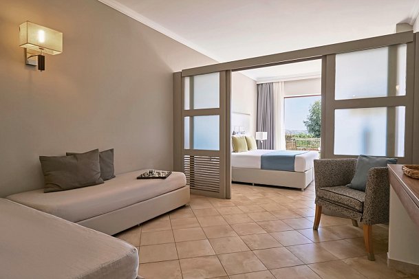 Lindos Imperial Resort & Spa - Wohnbeispiel Familienzimmer Gartenblick (Zimmercodierung FBG)