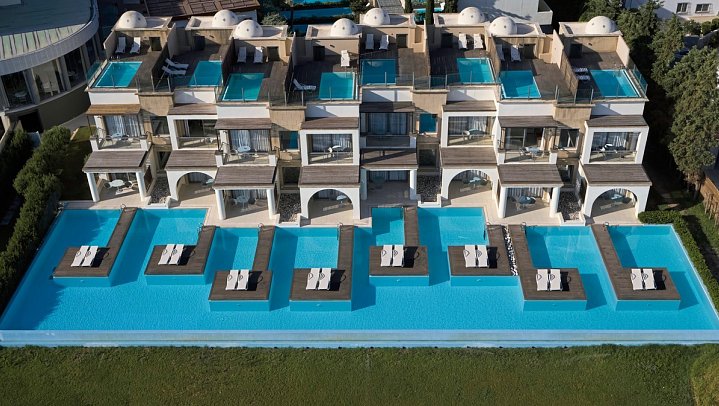 The Ixian Grand & All Suites