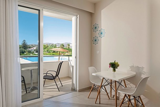 COOEE Afandou Bay & Suites