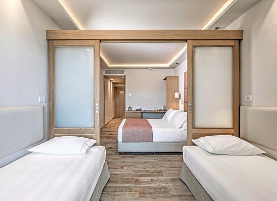Amada Colossos Resort - Wohnbeispiel Familienzimmer (Zimmercodierung FB1)