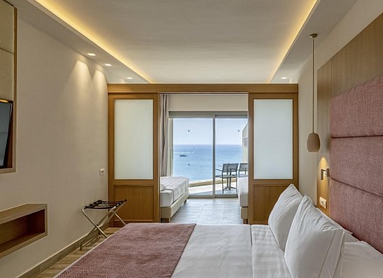 Amada Colossos Resort - Wohnbeispiel Familienzimmer Meerblick (Zimmercodierung F1M)