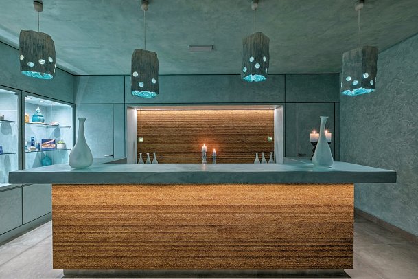 Amada Colossos Resort