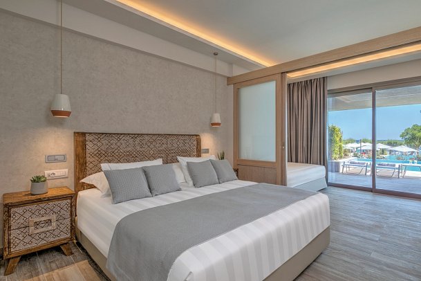 Amada Colossos Resort - Wohnbeispiel Familienzimmer Swim Up (Zimmercodierung FBQ)