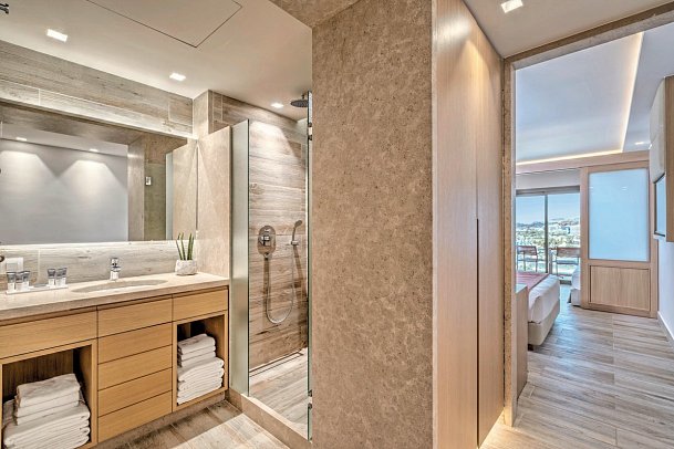 Amada Colossos Resort - Wohnbeispiel Familienzimmer (Zimmercodierung FB1)