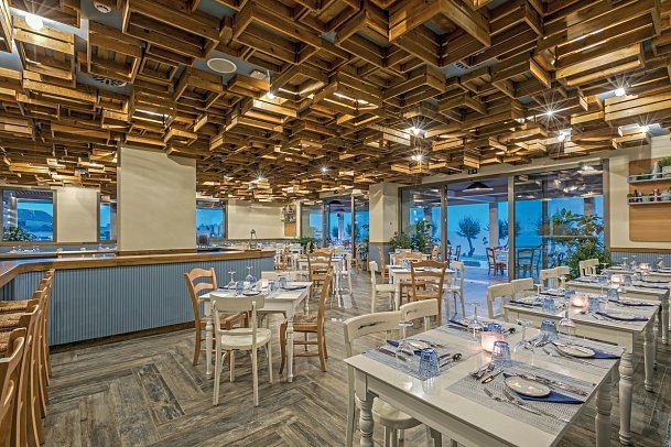 Amada Colossos Resort