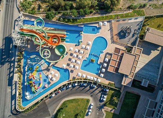 Amada Colossos Resort