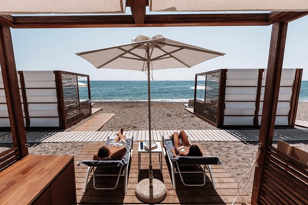 Amada Colossos Resort