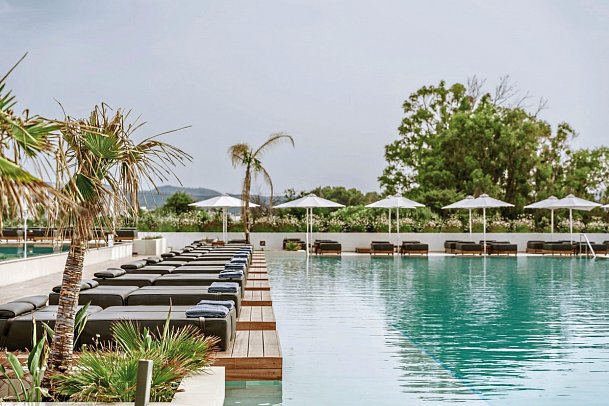 Gennadi Grand Resort