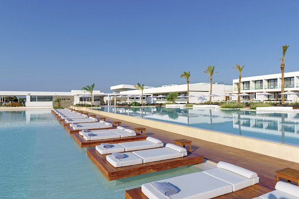 Gennadi Grand Resort