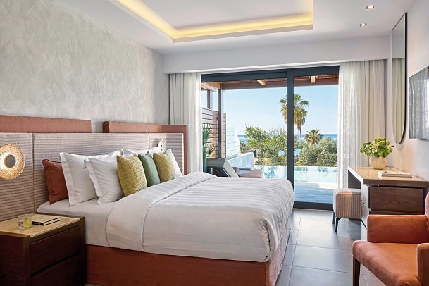 Boutique 5 Hotel & Spa - Wohnbeispiel Junior Suite seitlicher Meerblick Privatpool (Zimmercodierung JBN)