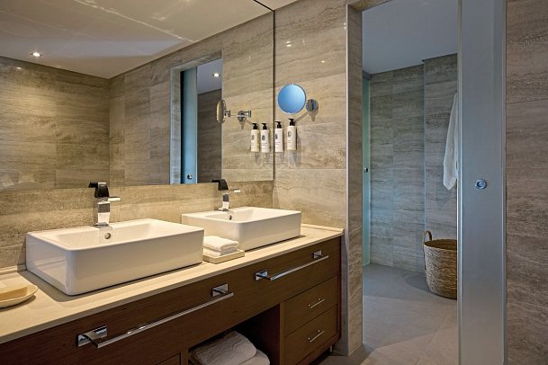 Boutique 5 Hotel & Spa - Badbeispiel (Zimmercodierungen WTM & WBM)