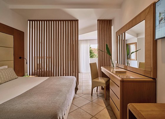 Lindos Royal Resort - Wohnbeispiel Familienzimmer Superior seitlicher Meerblick (Zimmercodierung FSN)