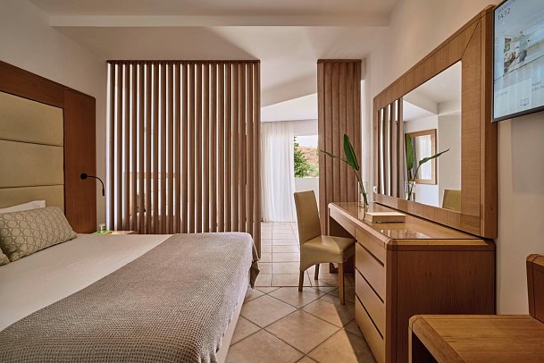 Lindos Royal Resort - Wohnbeispiel Familienzimmer Superior seitlicher Meerblick (Zimmercodierung FSN)