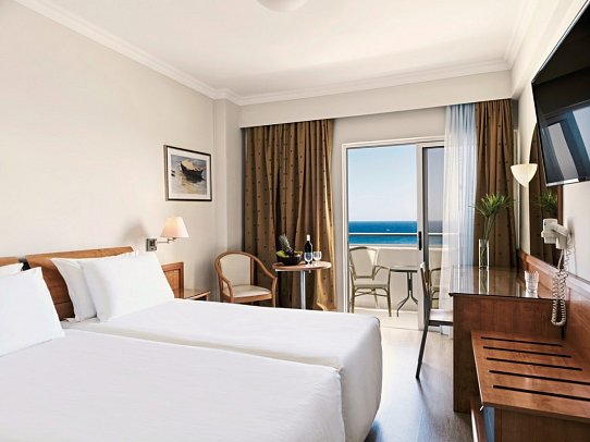 Esperides Beach - Wohnbeispiel Doppelzimmer Meerblick (Zimmercodierung DBM)