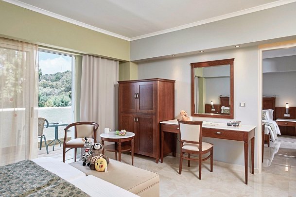 Esperides Beach - Wohnbeispiel Familienzimmer Superior (Zimmercodierung FS1)